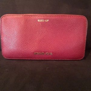 Michael Kors make up/brush bag
